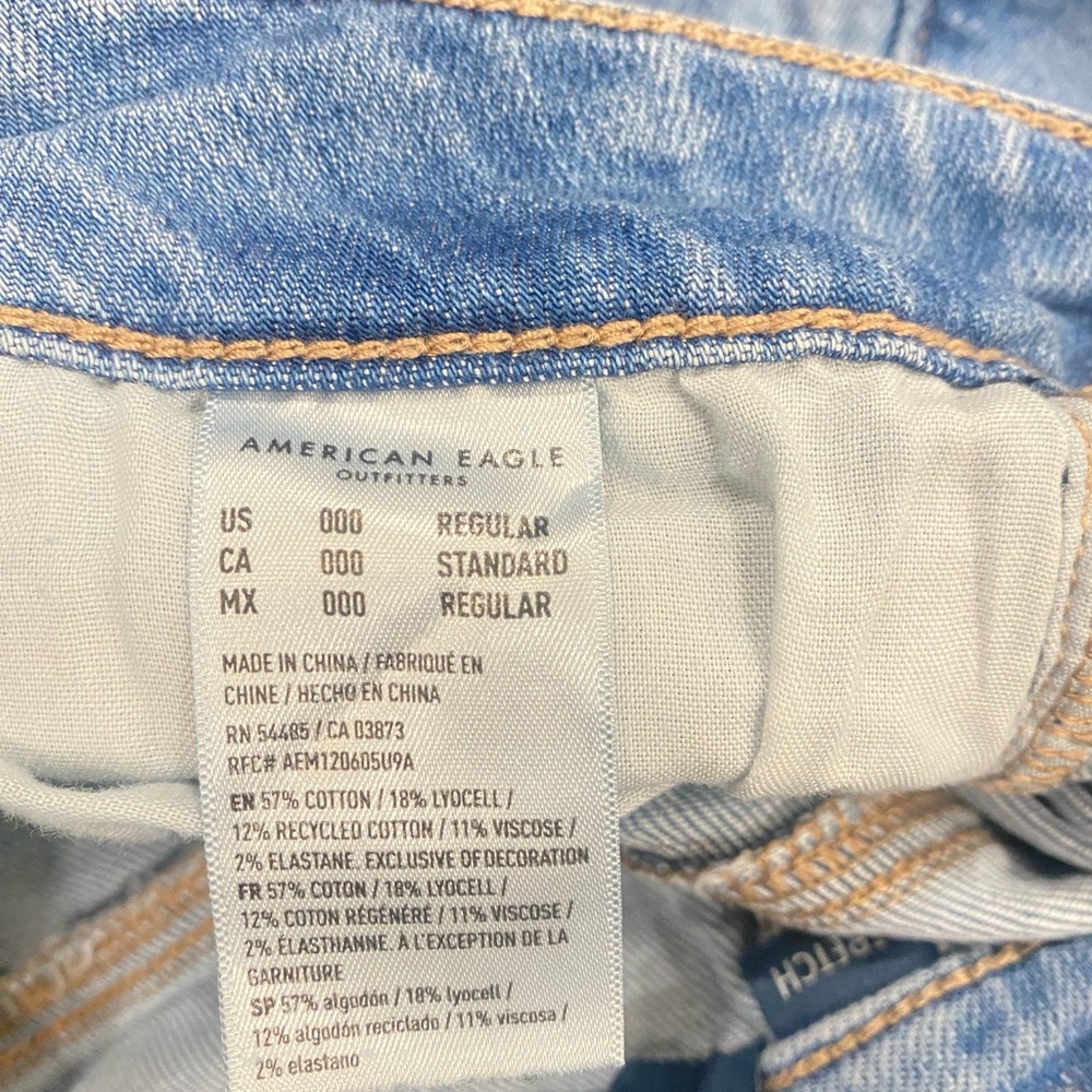American Eagle Outfitters Women's Light Blue Jeans
